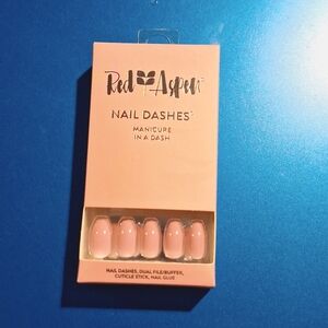 Red Aspen press on nail